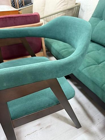 наклонный: Кресло с мягкими подлокотниками в стиле mid-century - Обивка — 3