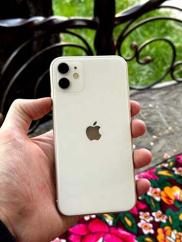 Apple iPhone: IPhone 11, Б/у, 64 ГБ, Белый, Чехол, Коробка, 75 %