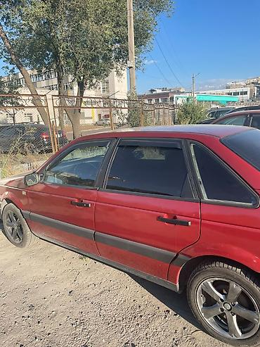 pass: Volkswagen Passat: 1991 г., 1.8 л, Механика, Бензин, Седан — 2