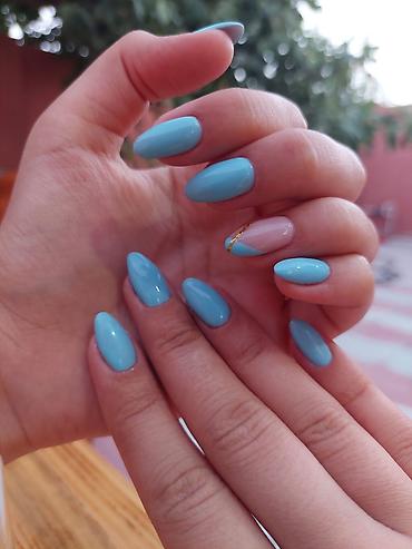 nails: Peşəkar dırnaq xidməti – Yay endirimləri! Xidmətlər və qiymətlər: - — 3