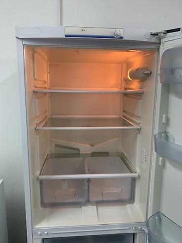 Бытовая техника: Холодильник Indesit, Б/у, Двухкамерный, De frost (капельный), 60 * 167 * 60 — 3
