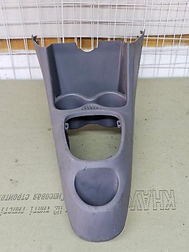 Детали салона: Сenter console Toyota 2005 г., Б/у, Оригинал, Германия — 3