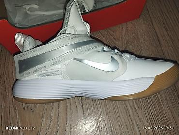 Личные вещи: Волейболный кроссовки Nike (модель с волнистой подошвой) - Цвет — 2