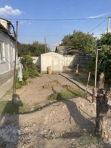 Продажа коттеджей и домов: Дом с участком. Г Бишкек Ул. Мусоргского 14а. Район — 4