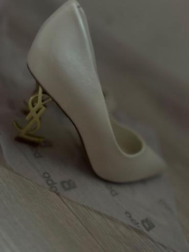 Туфли: Туфли, 37, Yves Saint Laurent, Новый, цвет - Бежевый, Самовывоз — 1