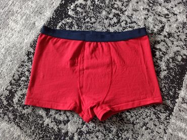crveni komplet pantalone i sako: Bokserice za decaka velicina 11/12 godina. Bez ostecenja