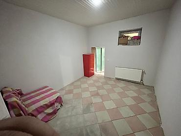 Həyət evləri və villaların satışı: Xırdalanda 2 mərtəbəli həyət evi - Plan: Aşağıda geniş giriş/qaraj — 15