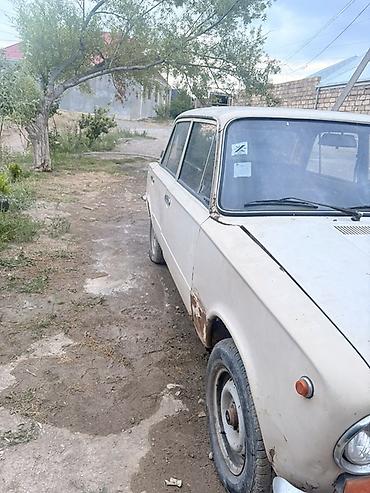 guzgu satışı: VAZ 2101 sedan, 4 qapı, ağ rəng. - Kuzov: Klassik “Jiquli” gövdə — 2