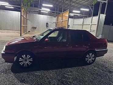 авто порше: Volkswagen Vento: 1992 г., 1.8 л, Механика, Бензин, Седан — 5
