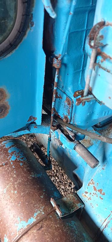 Traktorlar: Satılır traktor zavodu ili 1990 — 4