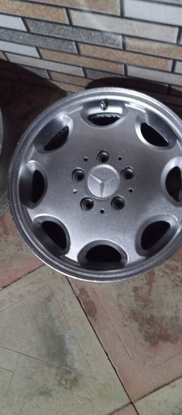 Disklər: İşlənmiş Disk Mercedes-Benz R 15, 5 Boltlu — 8
