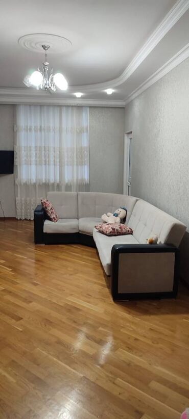 Kirayə mənzillər: 3 otaqlı, Yeni tikili, 110 kv. m