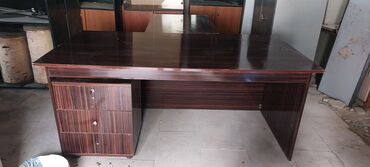 Ofis dolabları: Ofis üçün dolab müdür mebeli tək oturacaqlar Şüşəli dolab sənəd -da lalafo.az — 9 Ofis dolabları: Ofis üçün dolab müdür mebeli tək oturacaqlar Şüşəli dolab sənəd — 9