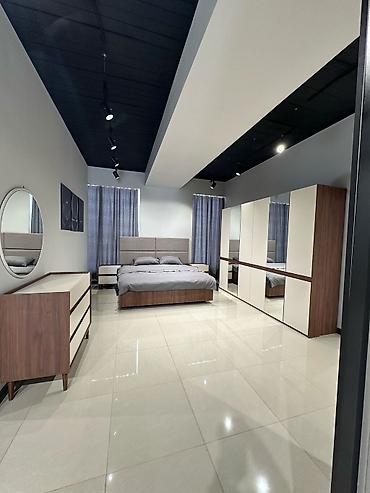 Спальные гарнитуры: Спальные гарнитуры современного дизайна Комплекты для спальни в — 1