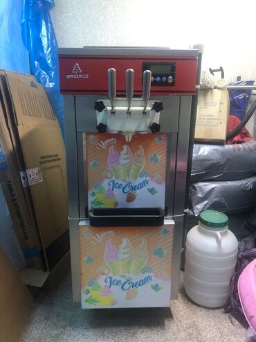 фрезерный аппарат: Срочно продаю мороженным аппарат