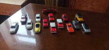 Avtomobil modelləri: Matchbox Maisto Hot wheels modelleri Ededi 5-7 manat Hamisi birlikte — 2