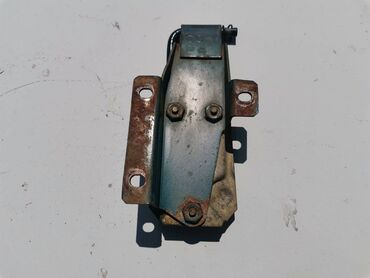 Auto delovi: Drzac prednje haube sa drzacem boce brisaca Lada 21213,21214 Niva — 11