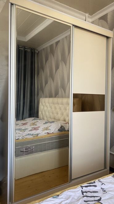 кожаный угловой диван: Кийим салуучу шкаф, Колдонулган, Түз, ЛДСП
