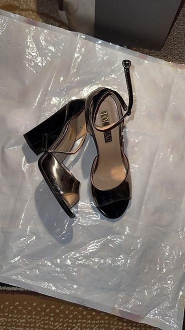 Босоножки, сандалии, шлепанцы: Женская обувь — два варианта. 1) Сандалии с декором - Размеры: 37 и — 50