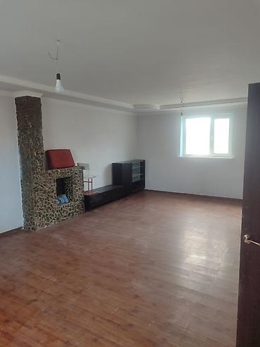 Продажа коттеджей и домов: Продается дом 8 соток 2 этажа на первом этаже зал кухня на втором 2 — 4