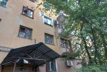 требуются скотник: 3 комнаты, 56 м², Хрущевка, 2 этаж, Старый ремонт