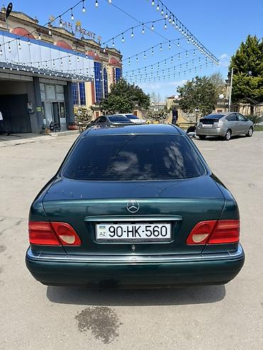 Mercedes-Benz: Mercedes-Benz E-Class (W210) sedan - Kuzov: 4 qapılı sedan, tünd — 7