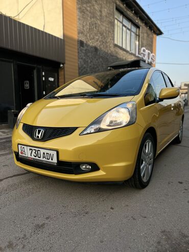 Honda: Honda Jazz: 2009 г., 1.4 л, Робот, Бензин, Хэтчбэк