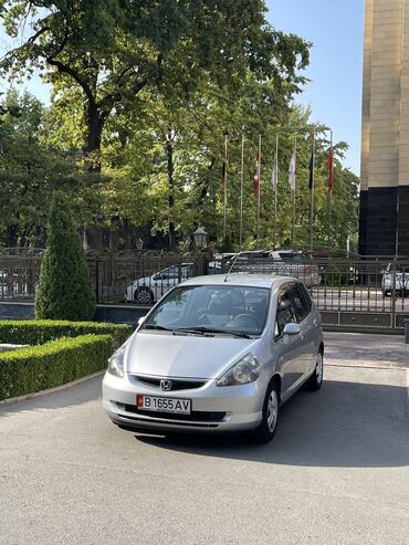 самая дорогая машина в кыргызстане 2023: Honda Jazz: 2004 г., 1.3 л, Механика, Бензин, Хэтчбэк