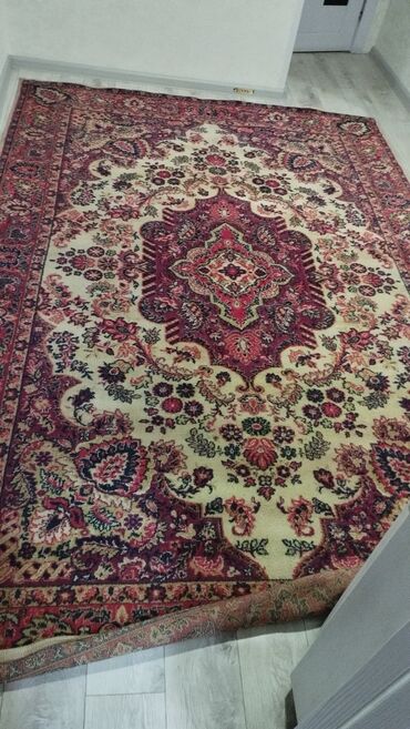 бенкунг отзывы: Килем Колдонулган, Иран, Накталай эмес/накталай төлөм