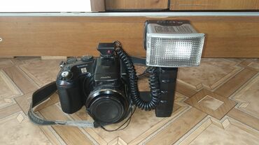 fuji finepix s2980 в Кыргызстан | ФОТОАППАРАТЫ: Продаю фотоаппарат FinePix s7000 в комплекте вспышка, антиквариант