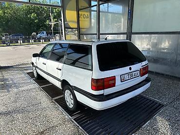 Volkswagen: Volkswagen Passat Variant: 1994 г., 1.8 л, Механика, Бензин, Универсал — 4
