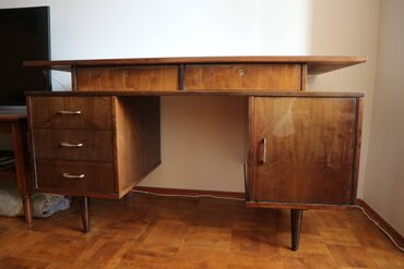 Письменные столы: Письменный стол, Б/у — 2
