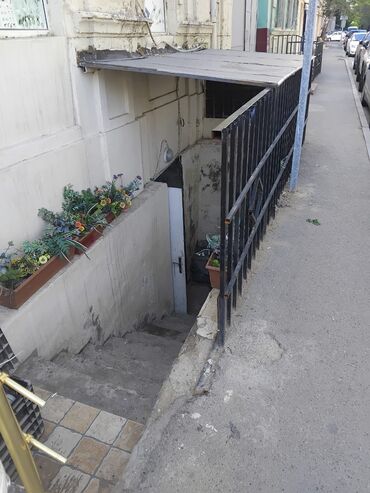 meyve dukani arenda: Arendaya verilir tehsil nazirliyin arxasi