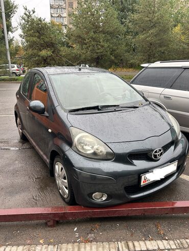 Транспорт: Toyota Aygo: 2010 г., 1 л, Робот, Бензин, Хэтчбэк