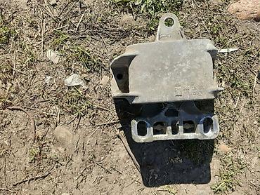 turbina: NOSAČ MENJAČA ZA VOLKSWAGEN GOLF 4 | Nosac menjaca za Golfa 4 — 1