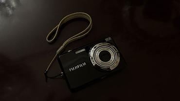 FUJIFILM FinePix J37 rəqəmsal fotoapparat - 12.2 MP sensor (gövdə — 1
