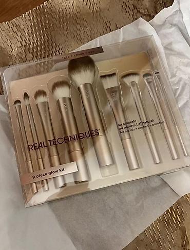 e8 kit: Real Techniques 9 Piece Glow Kit – üz, yanaq və göz makiyajı üçün — 1
