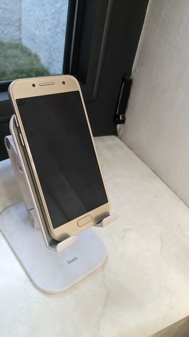 купить антенну для цифрового тв: Samsung Galaxy A3 2017, Б/у, 16 ГБ, цвет - Золотой, 1 SIM