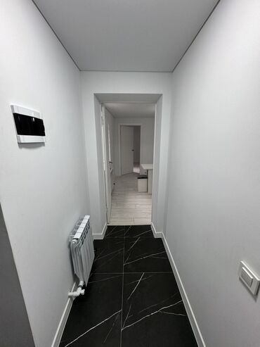 комнаты бишкек: 35 м², 2 комнаты, Бронированные двери, Евроремонт, Забор, огорожен
