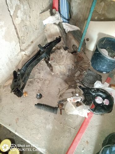 каробка механика: Набор автозапчастей (механика, подвеска и элементы трансмиссии) В