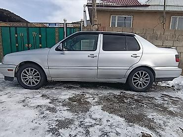 Volkswagen: Volkswagen Vento: 1999 г., 2 л, Механика, Бензин, Седан — 11