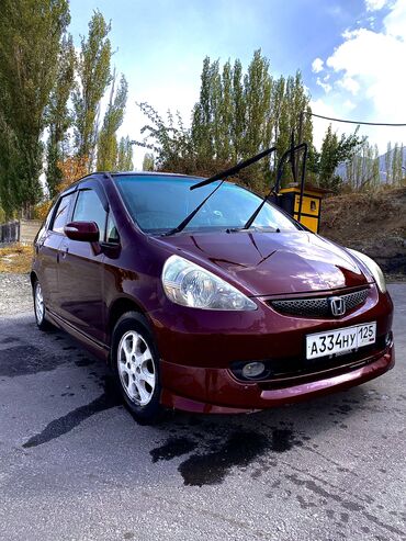 хонда сивик леви руль автамат хежибек серебристый: Honda Fit: 2005 г., 1.3 л, Вариатор, Бензин