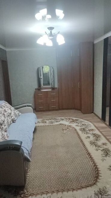 ахунбаева дом: 1 бөлмө, 32 кв. м, 104-серия, 1 кабат