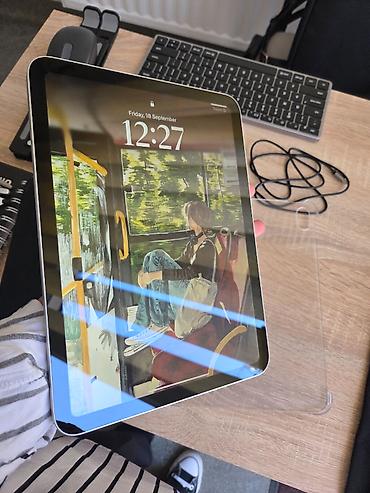 iphone 14 pro max nov: Prodajem IPad 10 generacija 64gb sa KOMPLETNOM OPREMOM. - Logi — 4