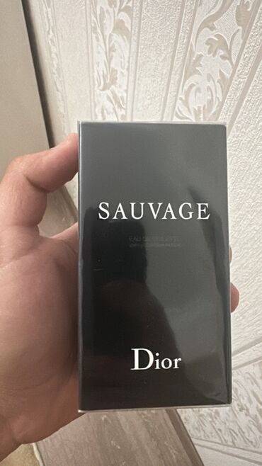 meqa maks qiymeti: Məhsul: Dior Sauvage 60ml orjinal duty freeden alinib