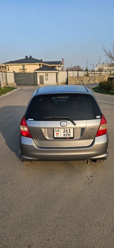 passat b3 седан: Honda Fit: 2003 г., 1.3 л, Автомат, Бензин, Седан