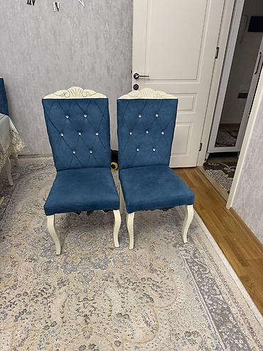 2 mertebe evler: Salam 6 ədəd otracaq bir ikisinin alt parçası cırılıb 4 dü salamatdı — 2