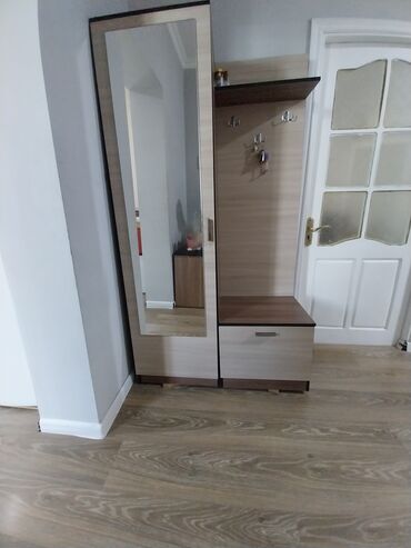 Sırğalar: Kupe, 1 qapı Düz dolab, Dəhliz dolabı, Azərbaycan