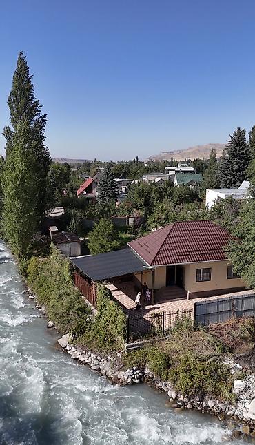 Продажа дачи: 🏡 ЭКСКЛЮЗИВНАЯ ДАЧА В АРАШАНЕ — ПЕРВАЯ ЛИНИЯ РЕКИ! 🌿⛰️ 📍 Село Арашан — 25