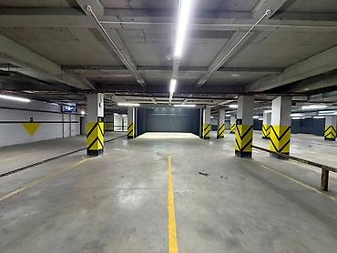 Продажа помещений свободного назначения: 📍 ул. Акылбекова 🔘1050м² 🏢 Продается коммерческое помещение площадью — 5